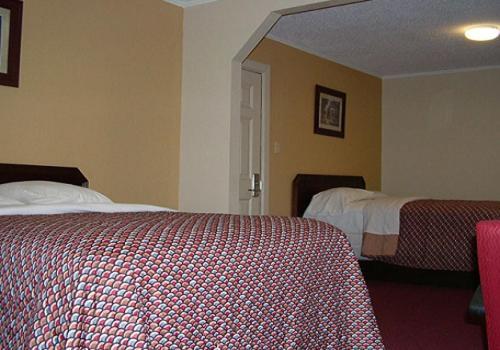 Budget Inn Monroe Room photo